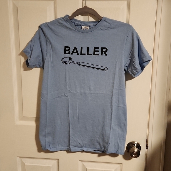 Delta Tops - Women's graphic tee